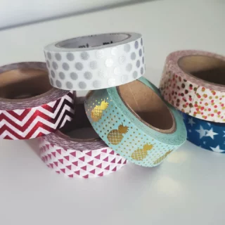 Masking tape - Cela faisait un moment que je devais en trouver pour décorer comme il se doit certains murs !

Idéal pour encadrer des cartes postales, photos et autres petits éléments à accrocher au mur, le masking tape permet de décorer avec un petit budget, sans entreprendre de gros travaux !

#maskingtape #decomur #decodinterieur
#ideesdeco #decopetitbudget #decomurale #deco #decodiy #decochambre

En avez-vous déjà chez vous ?